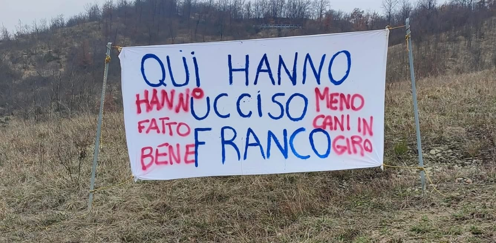 IMBRATTATO LO STRISCIONE DEDICATO A FRANCO, IL CANE UCCISO A MONTE SAN PIETRO. ATTO IGNOBILE E INACCETTABILE